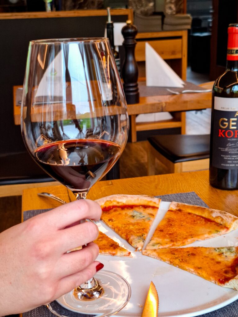 edelweiss-pizzeria-restaurant-appenzell-rotweine